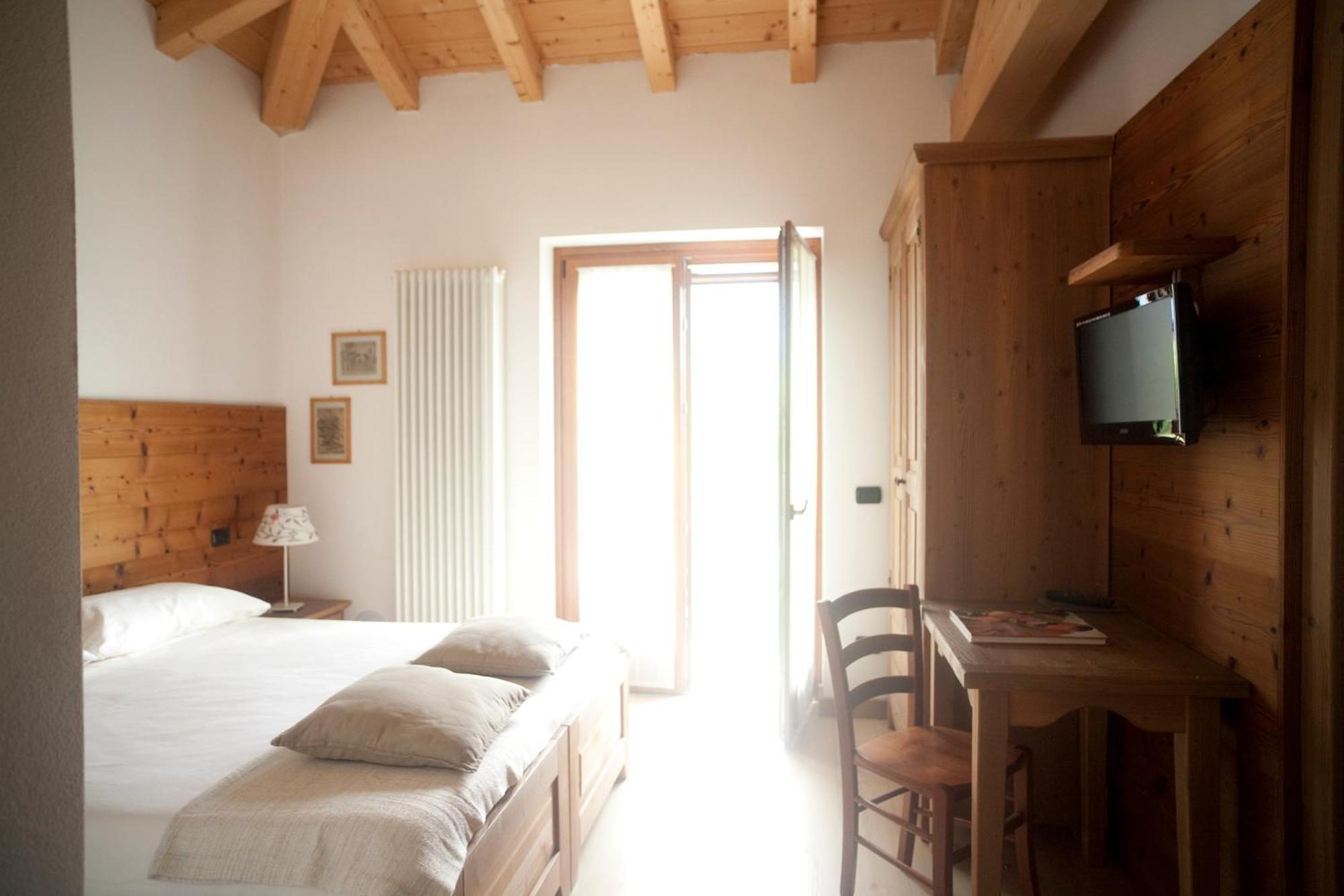 Cascina Borgofrancone Aparthotel Gera Lario Luaran gambar