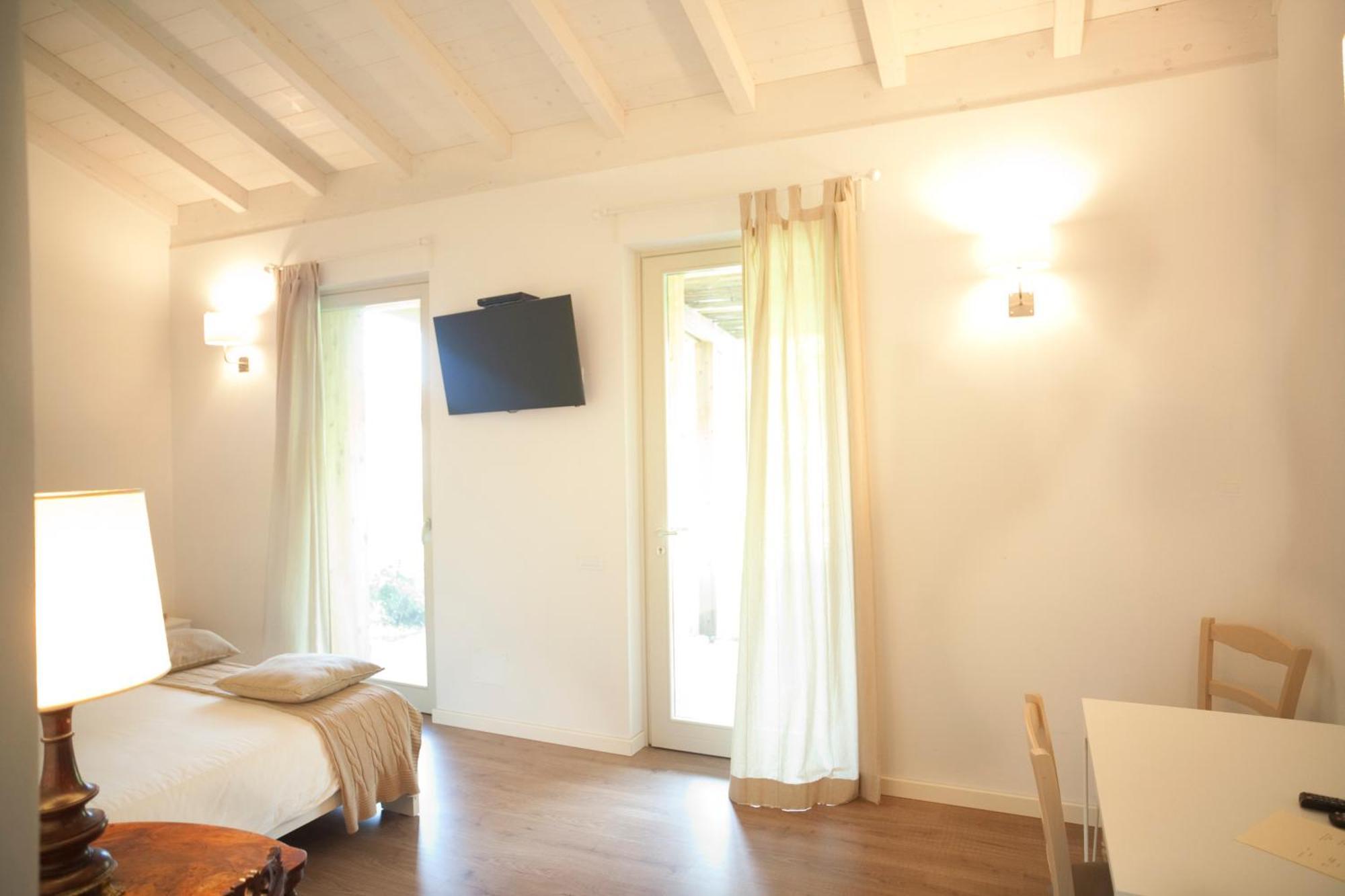 Cascina Borgofrancone Aparthotel Gera Lario Luaran gambar
